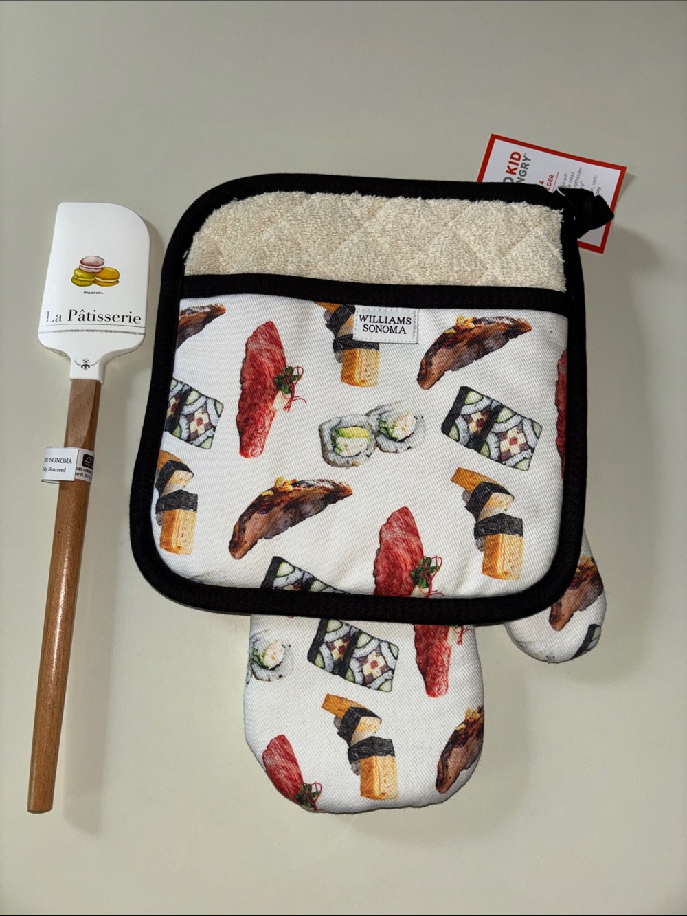 Williams Sonoma Morimoto Oven Mitt and Pot Holder Set with spatula